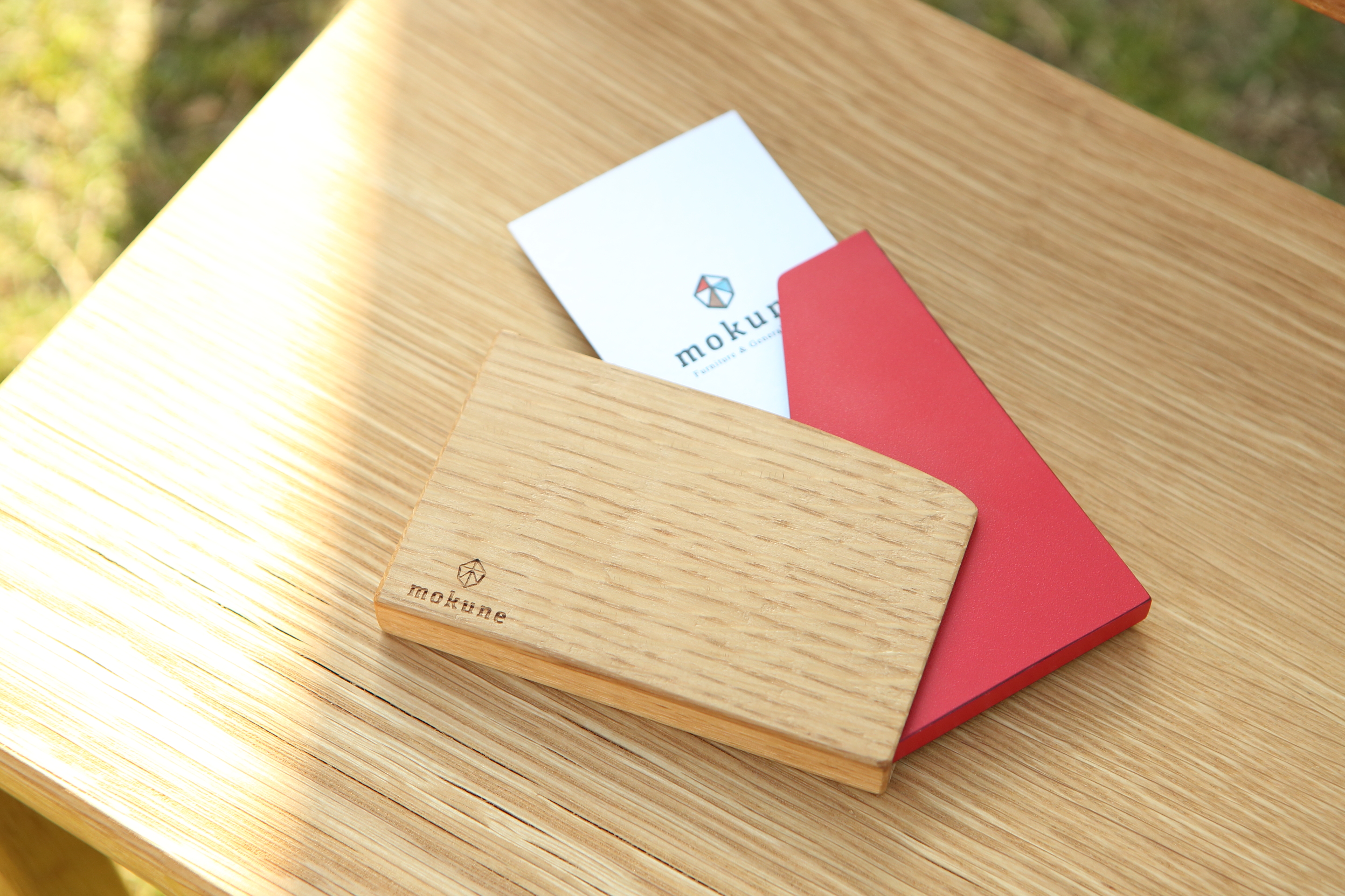 木のぬくもりや美しさを最大限に生かした雑貨・家具で、日々に癒しを