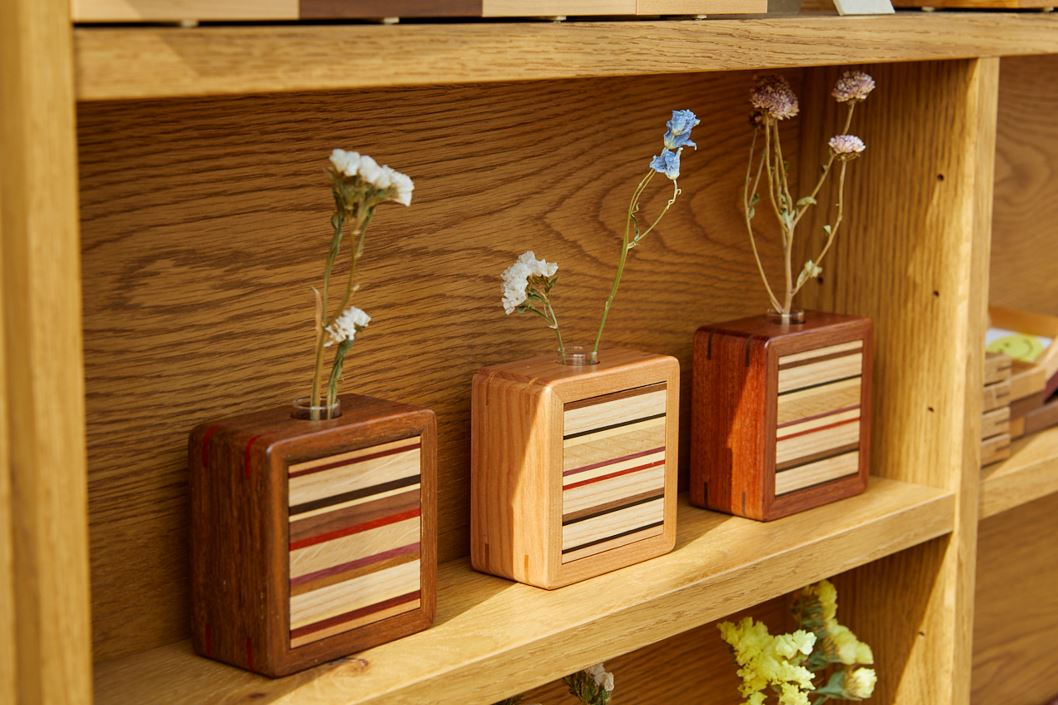 木製♢職人仕上げ彫刻テーブル♢発送不可♢仙台引き取りのみ